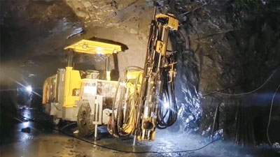 Perforadora Jumbo Hidráulica, HT72-B