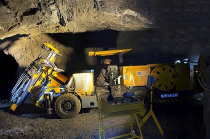 Perforadora Jumbo Hidráulica, HT72-C