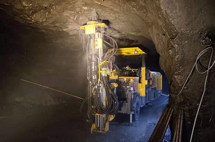 Perforadora Jumbo Hidráulica, HT72-C