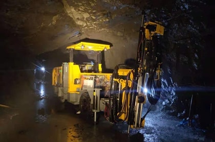 Perforadora Jumbo Hidráulica, HT72-C