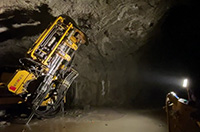 Perforadora Jumbo Hidráulica, HT72-D